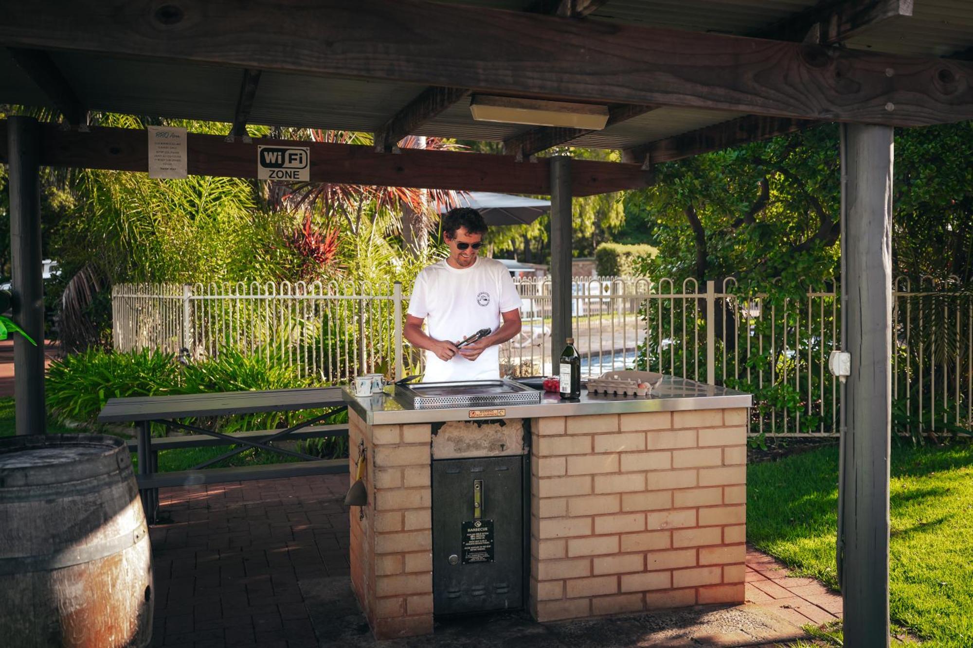 Margaret River Tourist Park Екстериор снимка