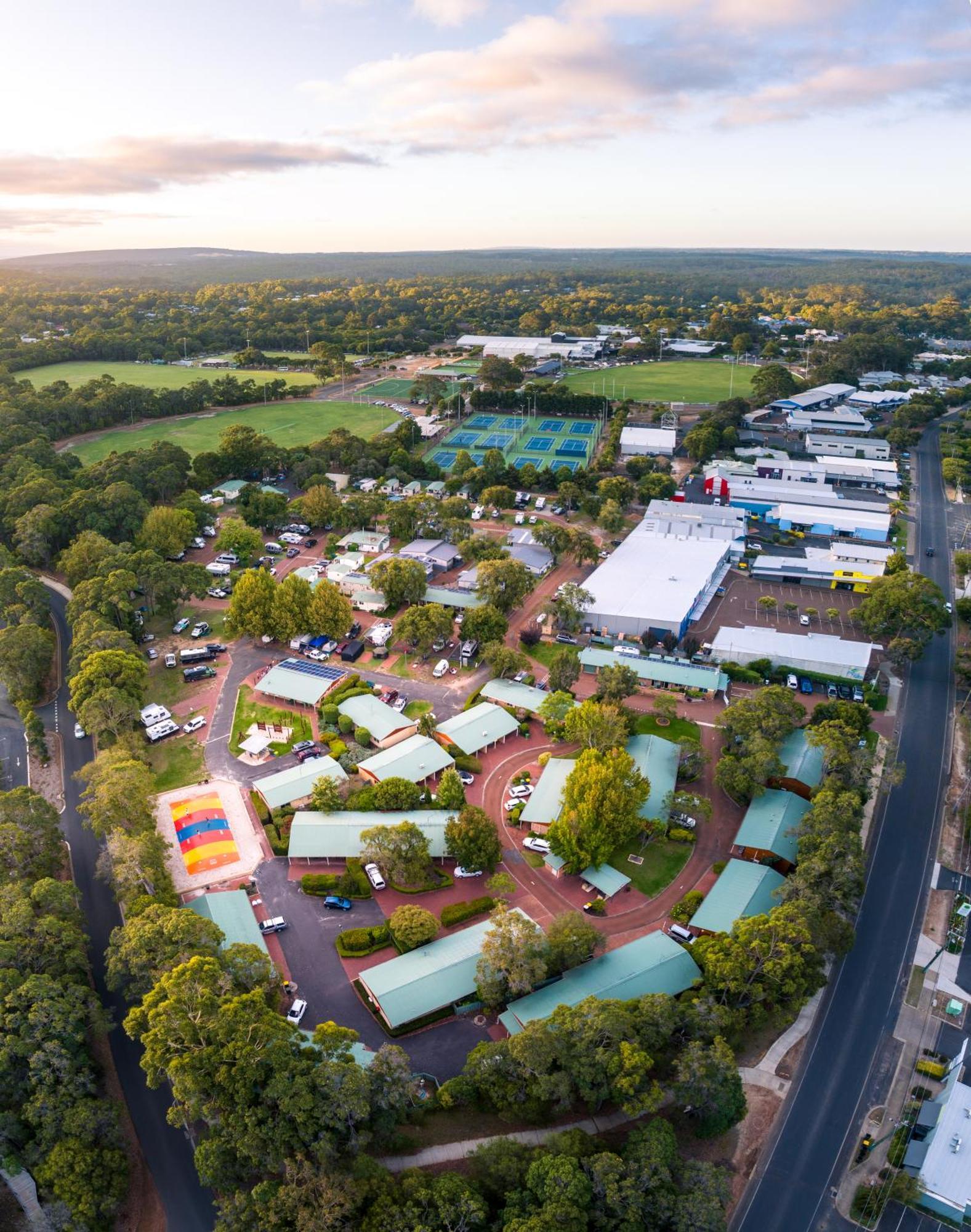 Margaret River Tourist Park Екстериор снимка