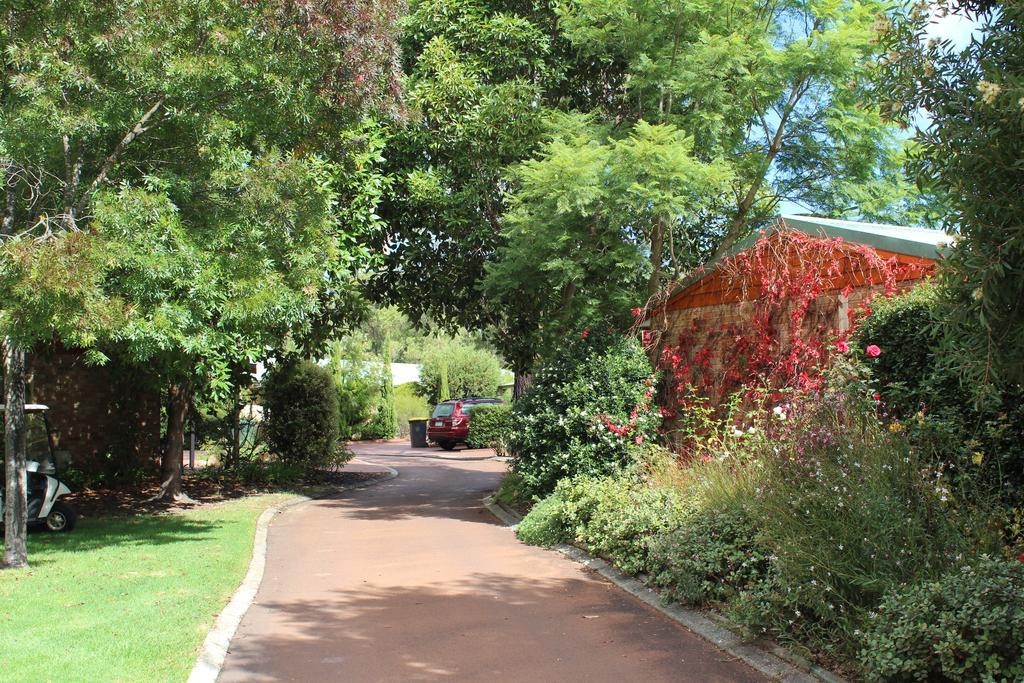 Margaret River Tourist Park Екстериор снимка