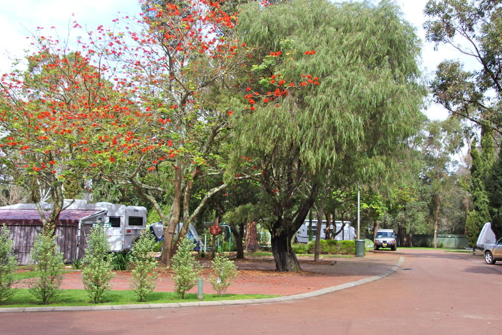 Margaret River Tourist Park Екстериор снимка